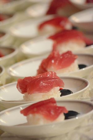 ホテル阪急インターナショナルにてマグロ解体ショー開催だよっ♪