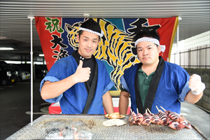 大阪の摂津市内のパチンコ店様にて、炎の海鮮焼き！！！