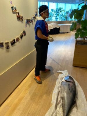 大阪の結婚式に人気演出！マグロ解体ショーを実施してまいりました
