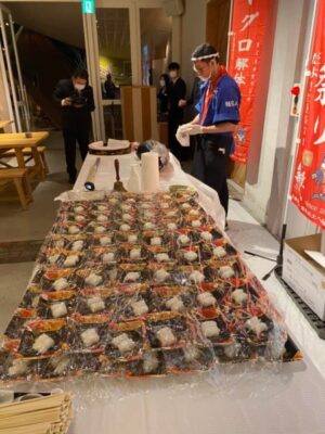 東京のゲストハウス様でマグロ解体ショー