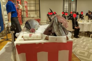 大阪にあるホテル様でマグロ解体ショーを実施して参りました！