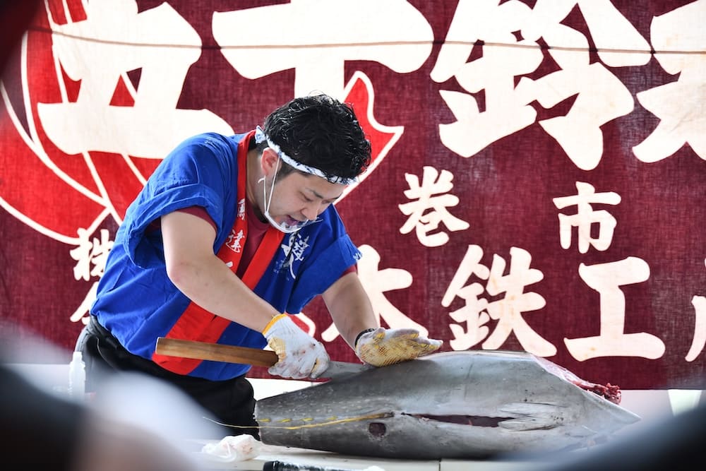 職人によるマグロ解体ショー