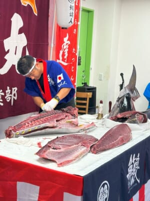 兵庫県神戸市にある福祉施設でマグロの解体ショーを実施して参りました！