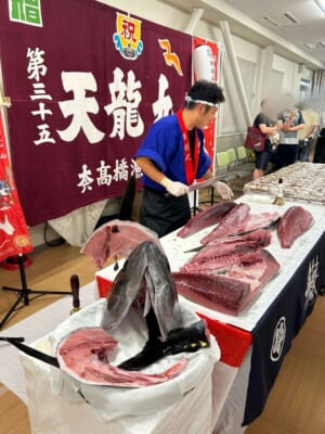 東京都足立区の法人様の食堂にてマグロの解体ショーを行って参りました。
