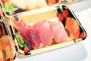 どんな所でもマグロの解体ショー！！兵庫県神戸市にて周年記念でマグロの解体ショーを行って参りました！！